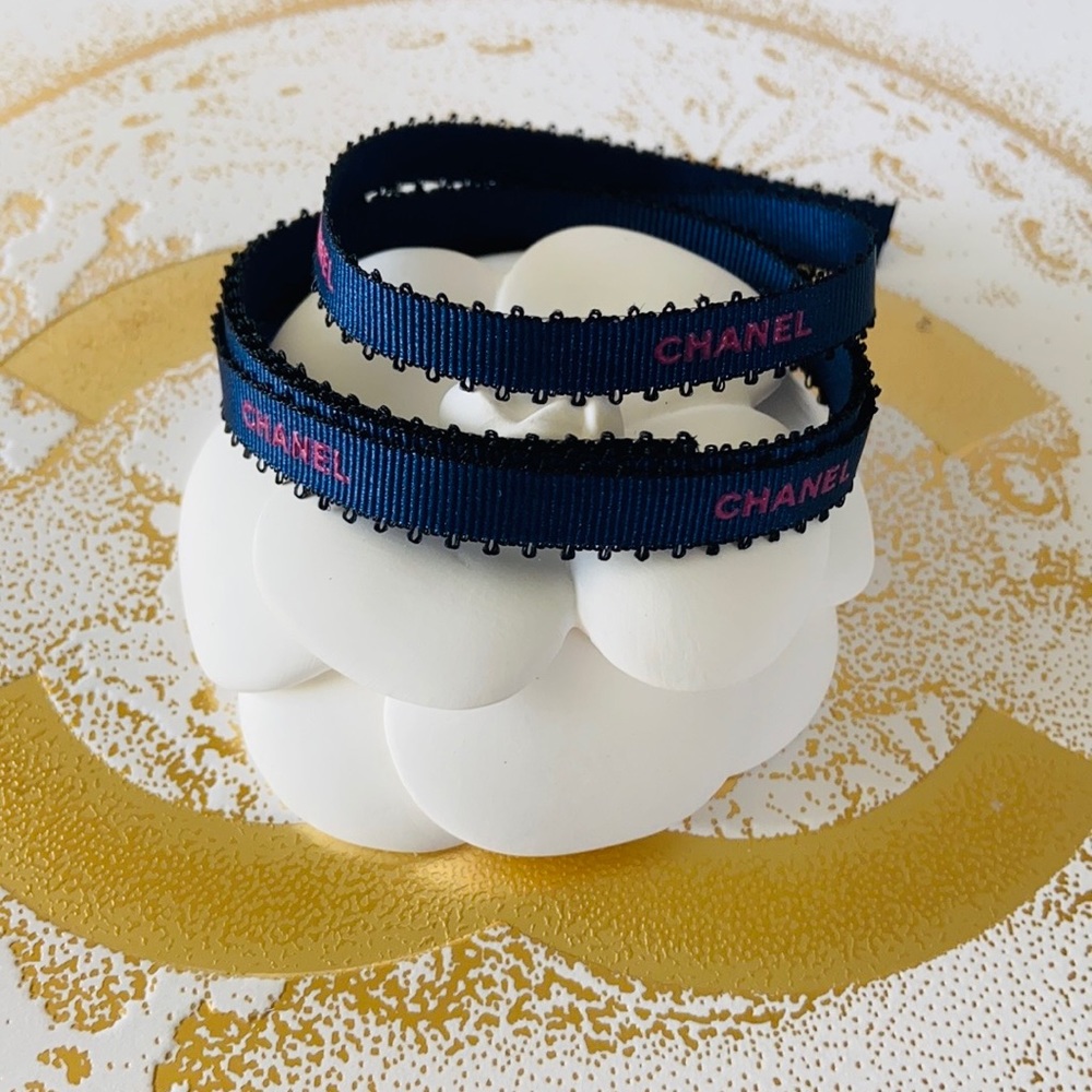 CHANEL Blue Color With Pink Embossed Lettering. - Picture 4 of 9